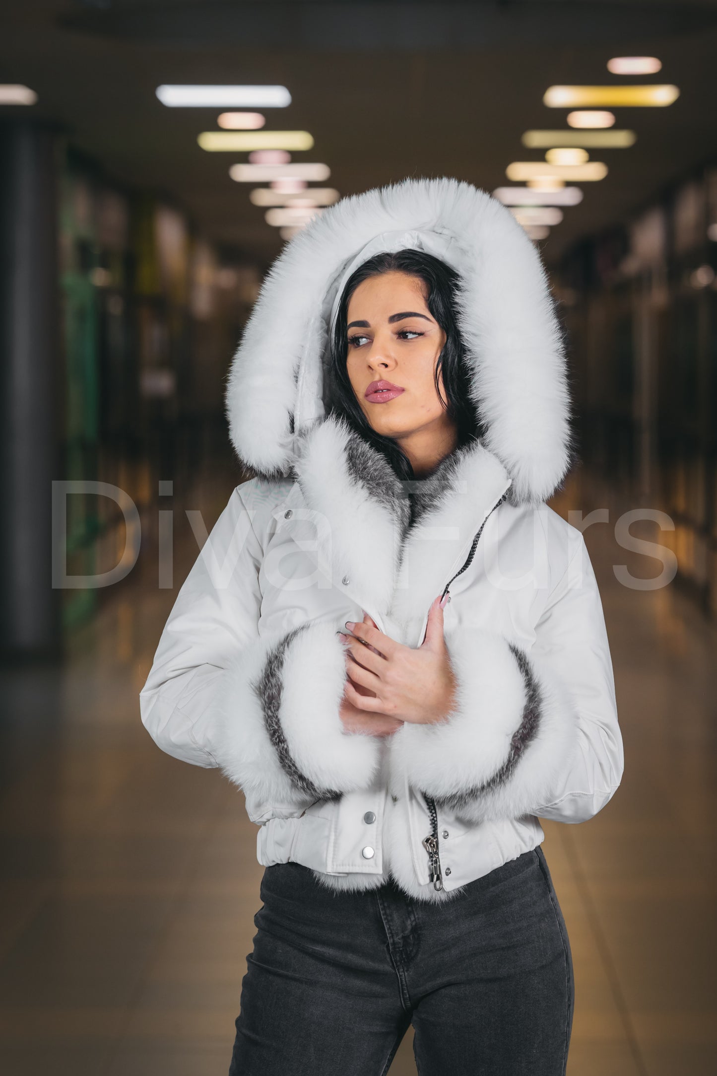 Kratka jakna sa krznom-bela