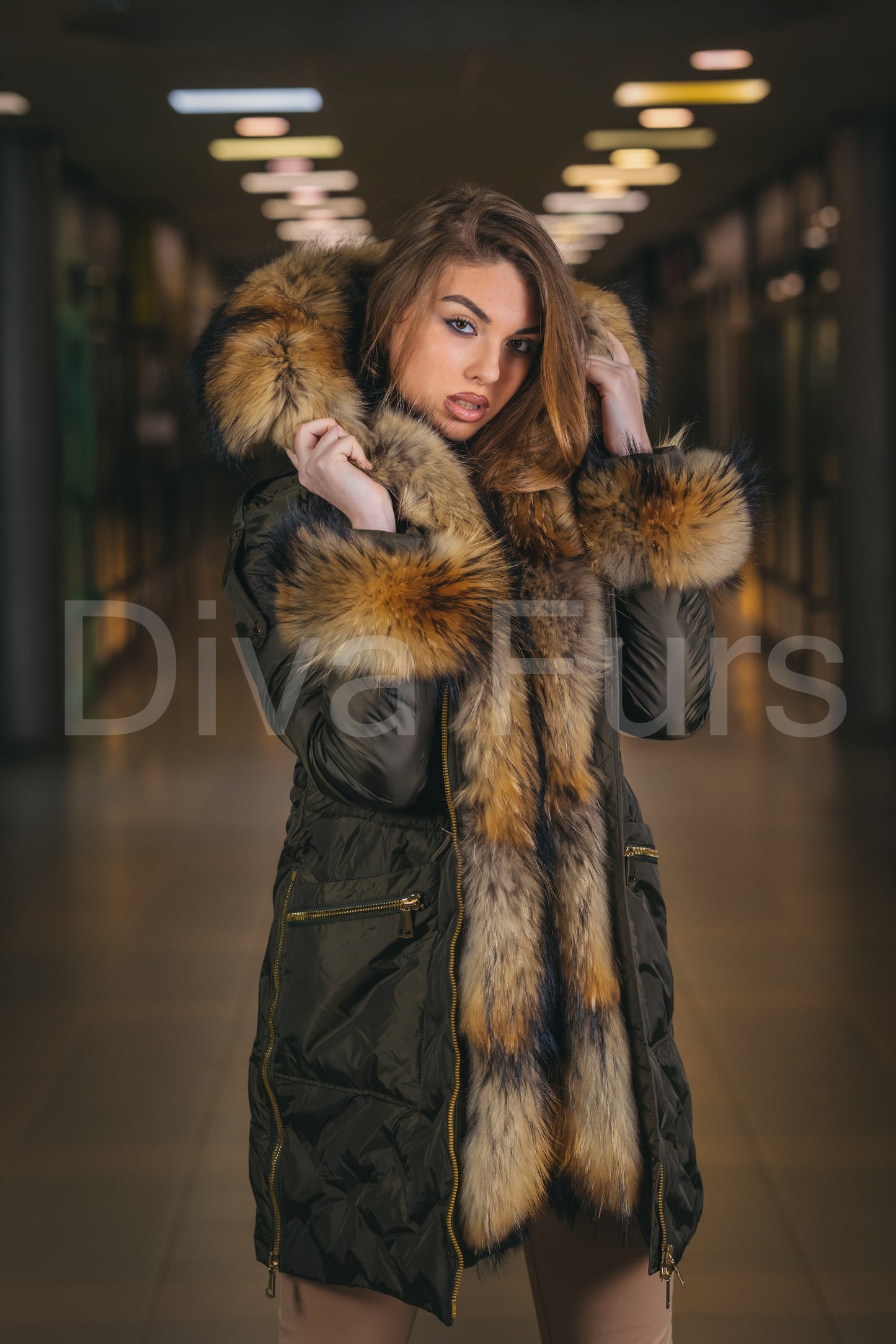 Perjana jakna sa bogatim prirodnim krznom