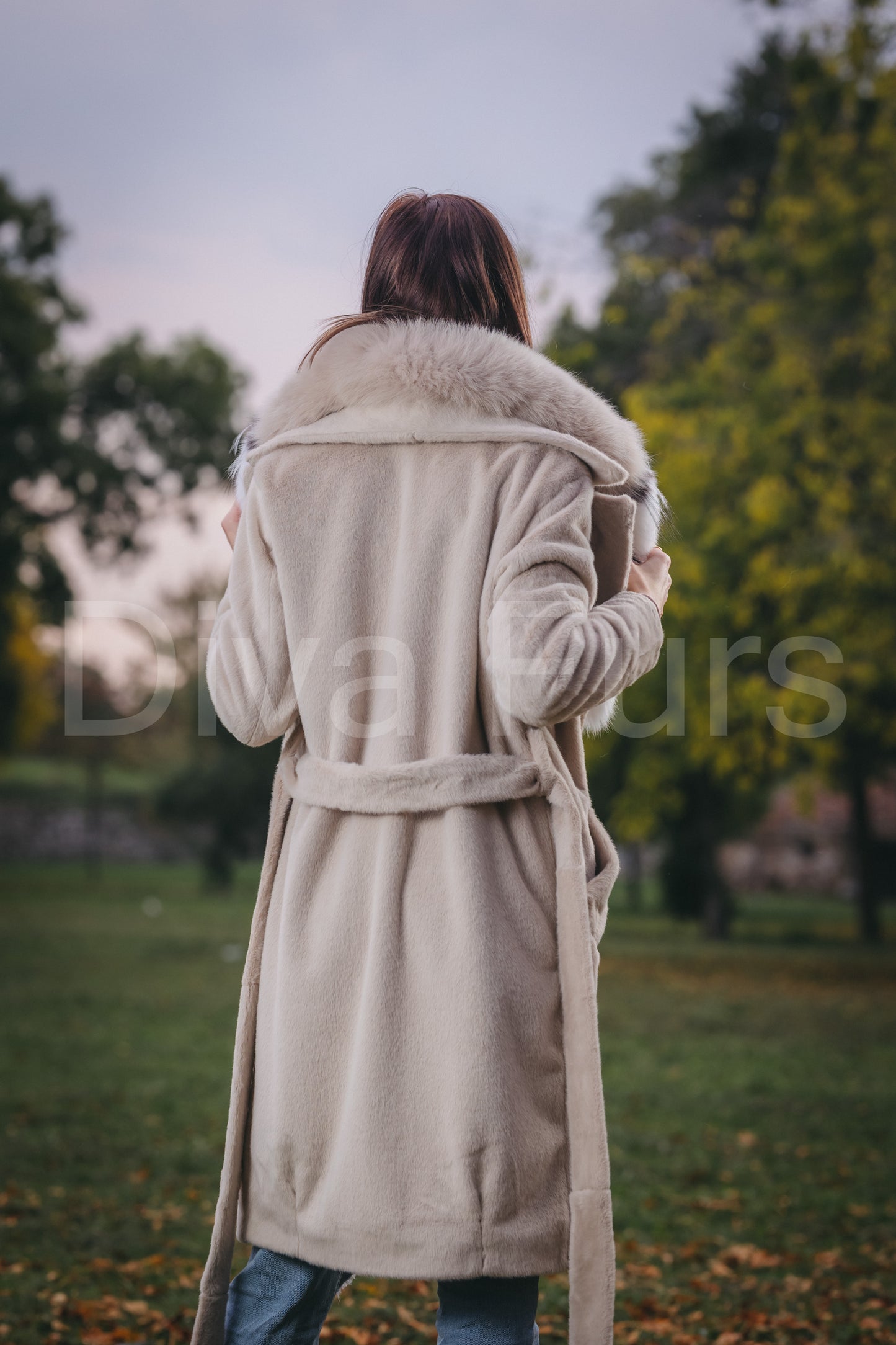 Kaput sa dvobojnim krznom-bež