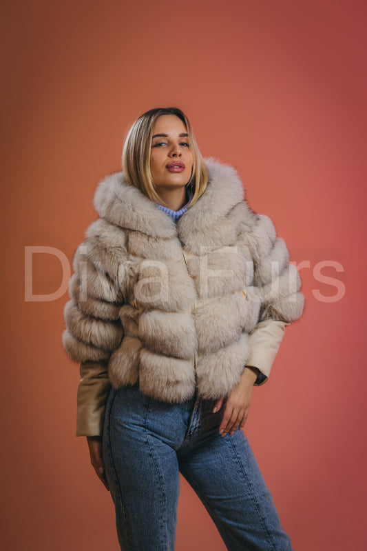 Bež bunda sa kapuljačom