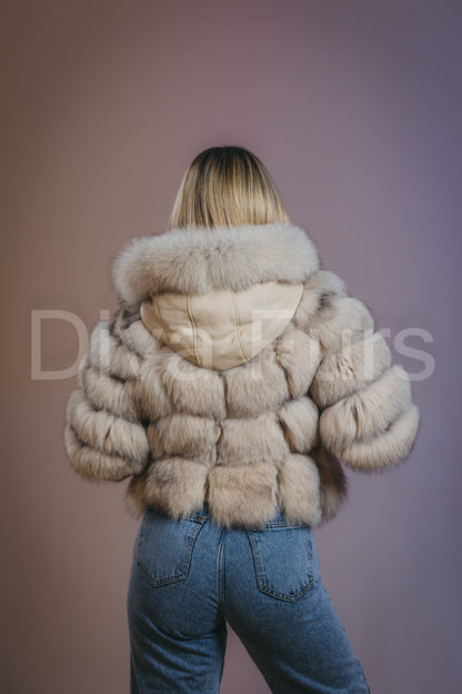 Bež bunda sa kapuljačom