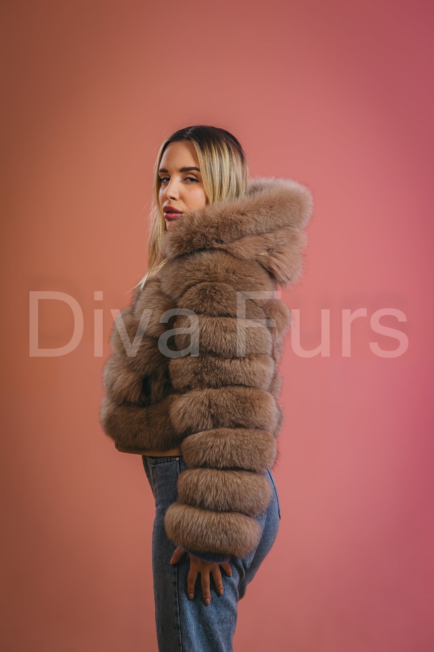 Braon bunda sa kapuljačom