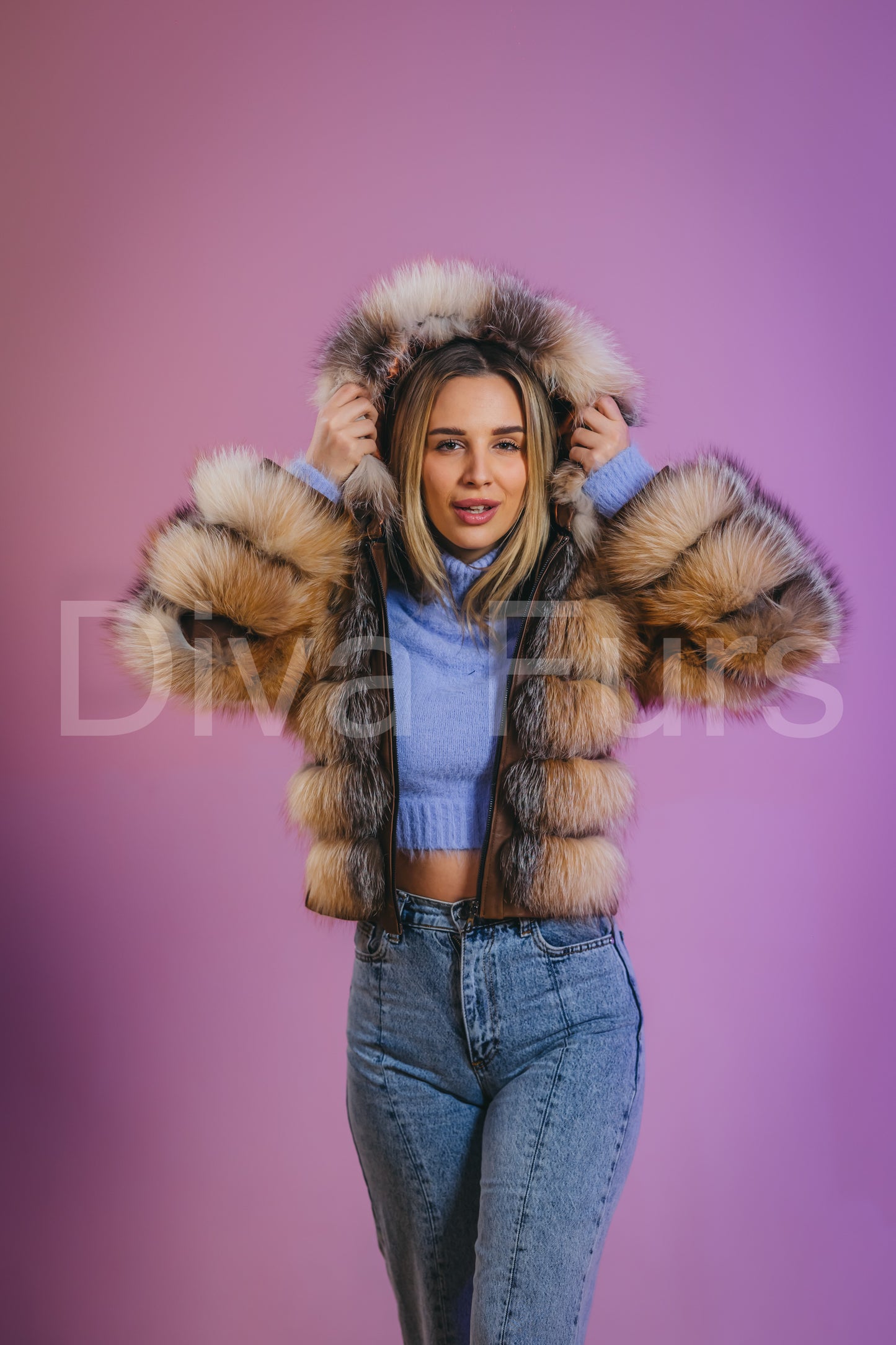 Braon šarena bunda sa kapuljačom